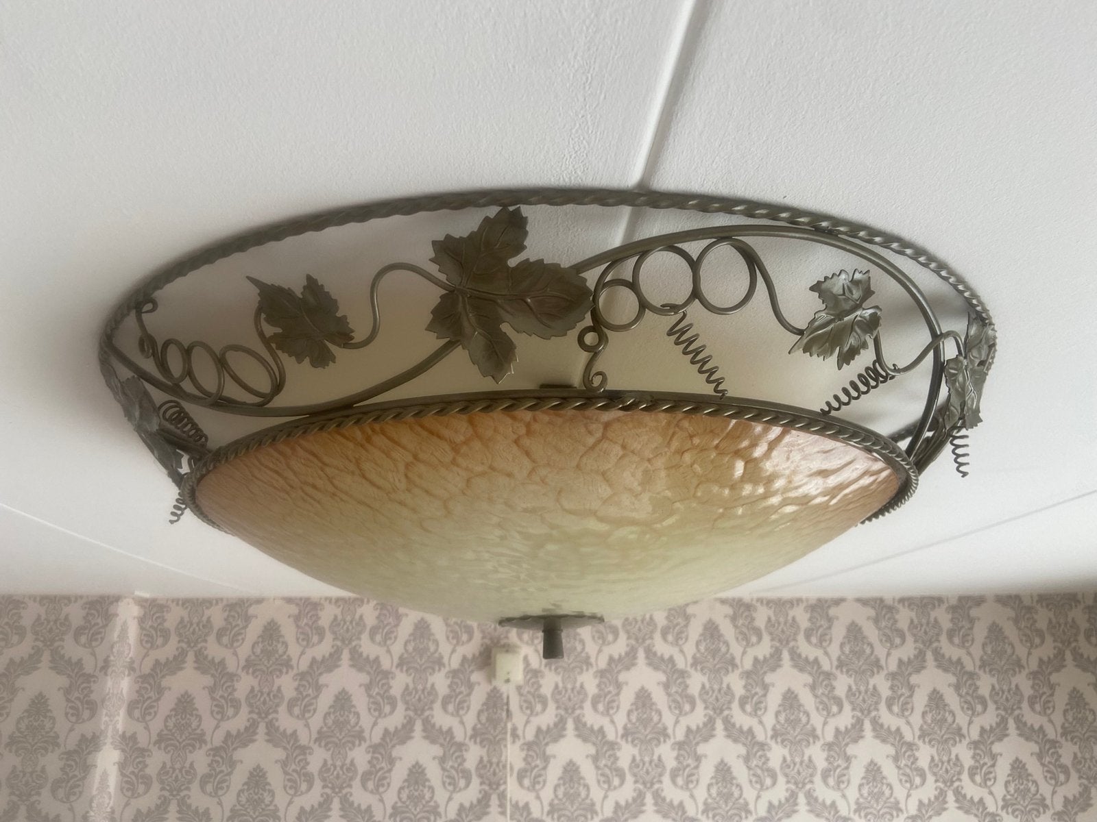 Grote vintage plafonniere brocante plafondlamp wijnranken, Ophalen, Zo goed als nieuw, Glas, Nvt