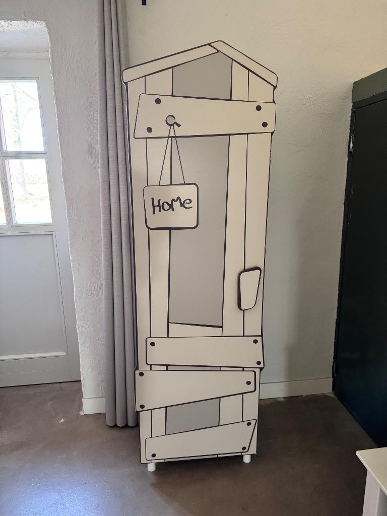 Kledingkast kinderkamer. Eenpersoonsbed, Kinderen en Baby's, Kinderkamer | Commodes en Kasten, Ophalen, Gebruikt, 50 tot 70 cm