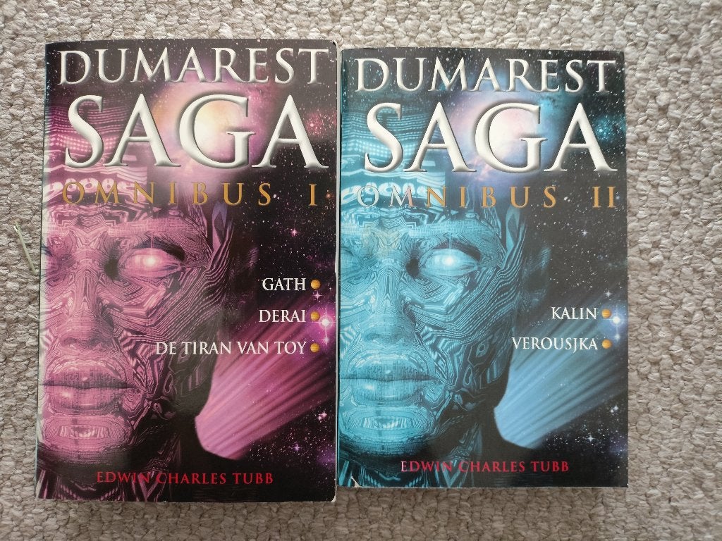 Dumarest Saga Omnibus I en II in nette staat, Ophalen of Verzenden, Zo goed als nieuw