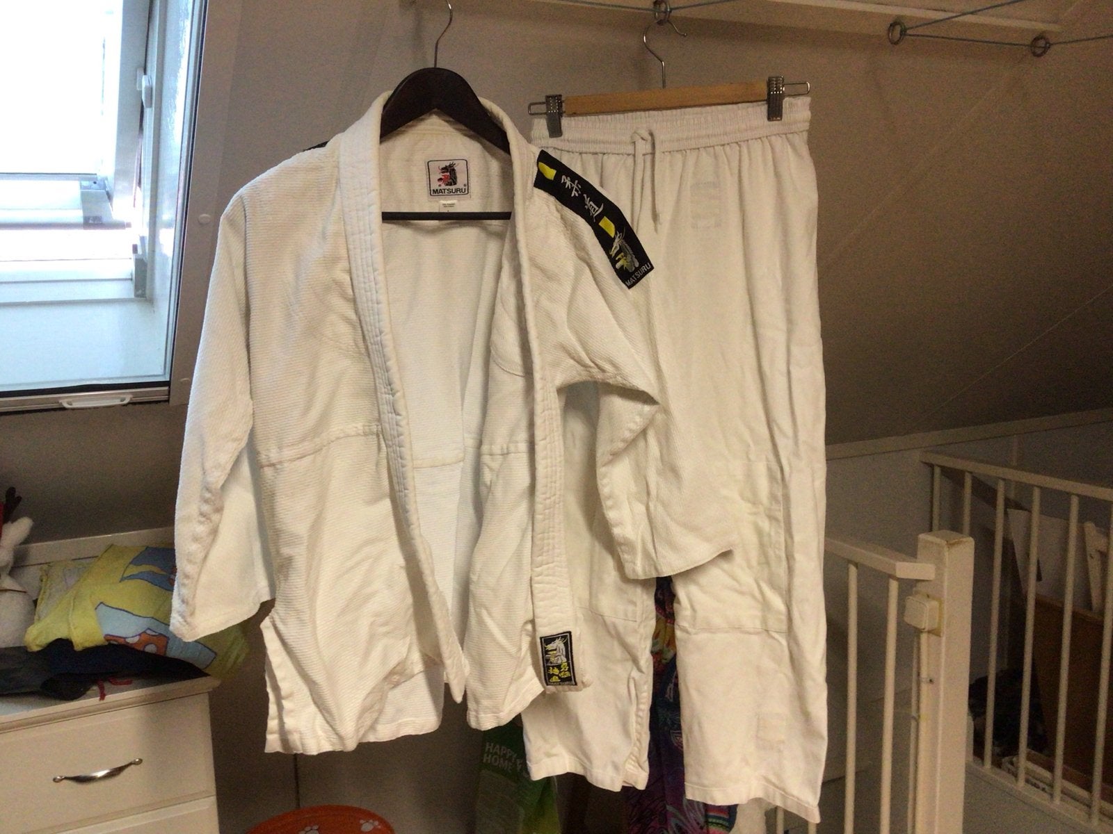 Twee stuks Matsuru Judo/juijitsu Pak Maat 150 - ZGAN, Sport en Fitness, Ophalen, Judo, Vechtsportpak, Zo goed als nieuw