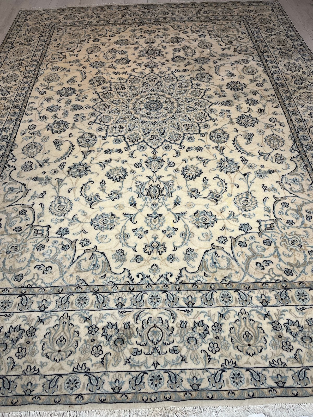 Prachtig Nain zijden tapijt - 221x289 cm, Ophalen of Verzenden, Zo goed als nieuw, 200 cm of meer, Crème