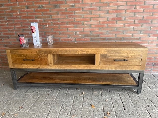 Tv-dressoir 160 cm breed mangohout en metaal  voorraad actie, Huis en Inrichting, Overige houtsoorten, 1 of 2 laden, 150 tot 200 cm