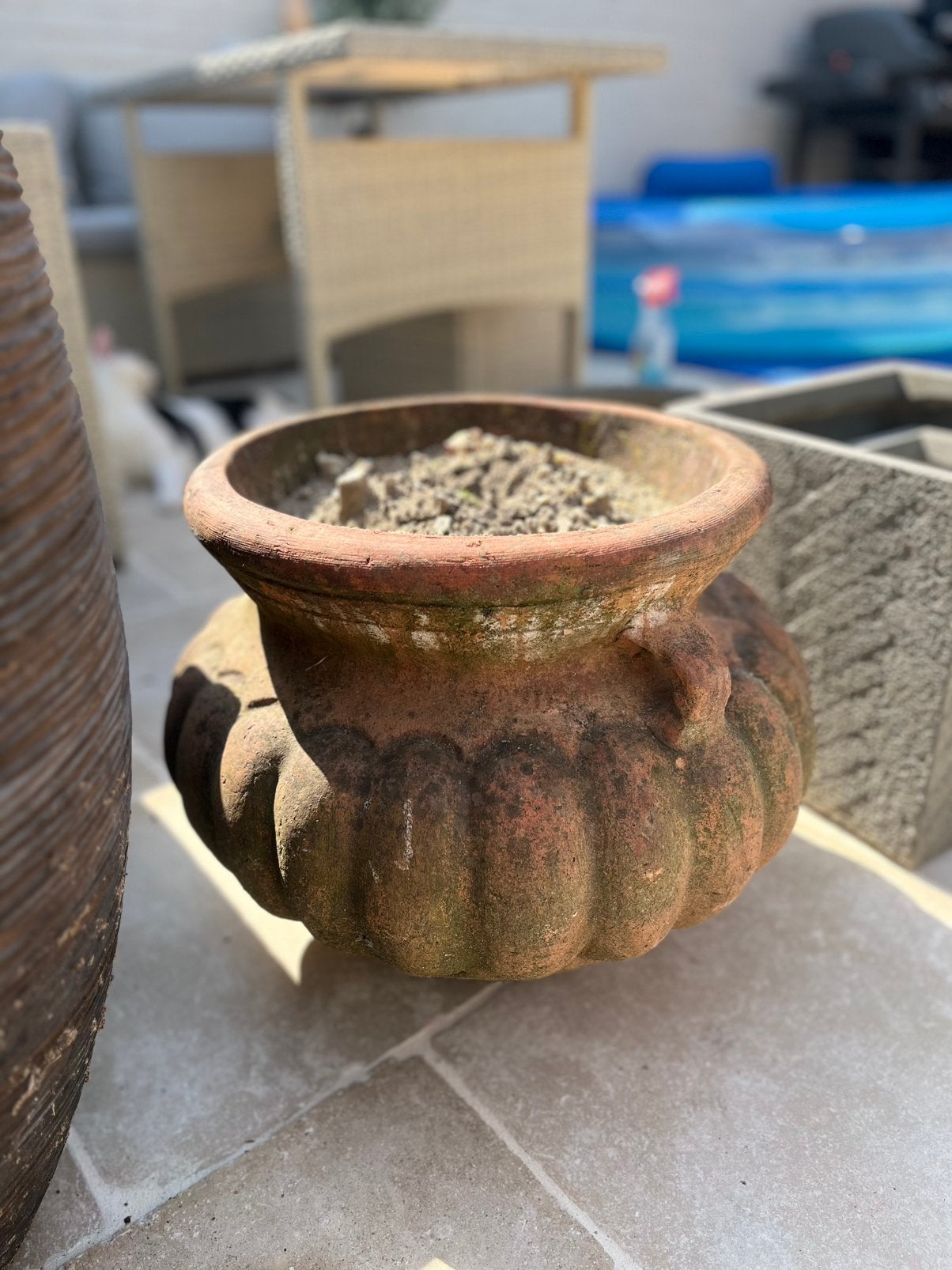 Oude pot of kruik. Met mooie verwering, Rond, Zo goed als nieuw, Minder dan 40 cm, Balkon