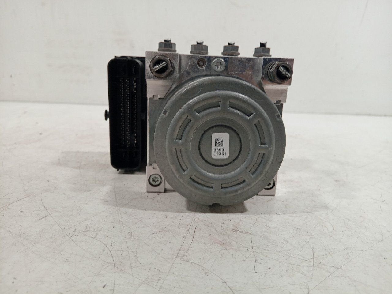 Abs pomp Audi A3, Onderdelen@venauto.nl, Van der Ven Autorecycling B.V., Gebruikt, Ettenseweg 76, 4706 PB Roosendaal, The Netherlands