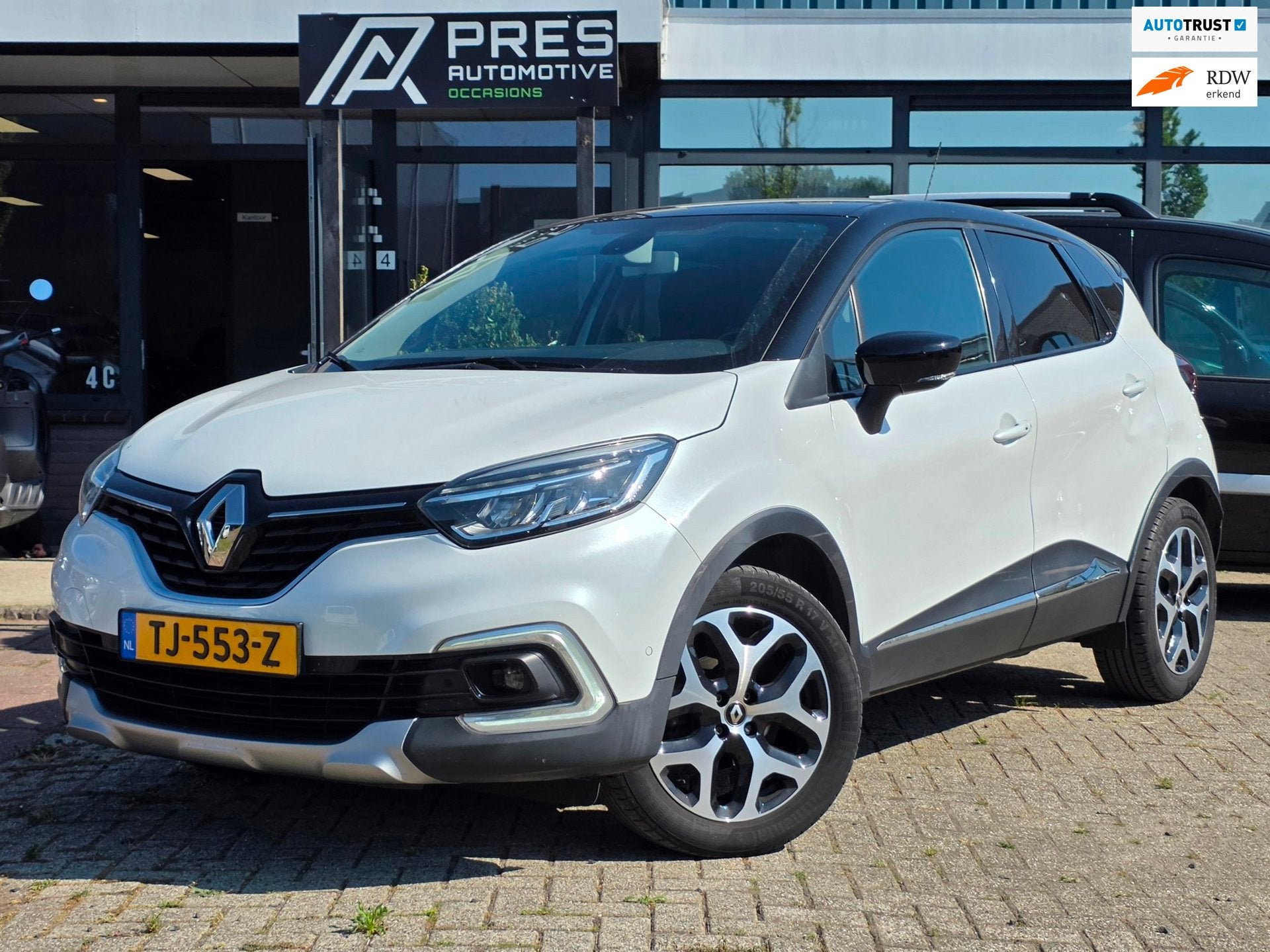 Renault Captur 0.9 TCe Intens |CLIMA|CRUISE|NAVI|CAMERA|PDC, Voorwielaandrijving, 898 cc, Stof, Gebruikt