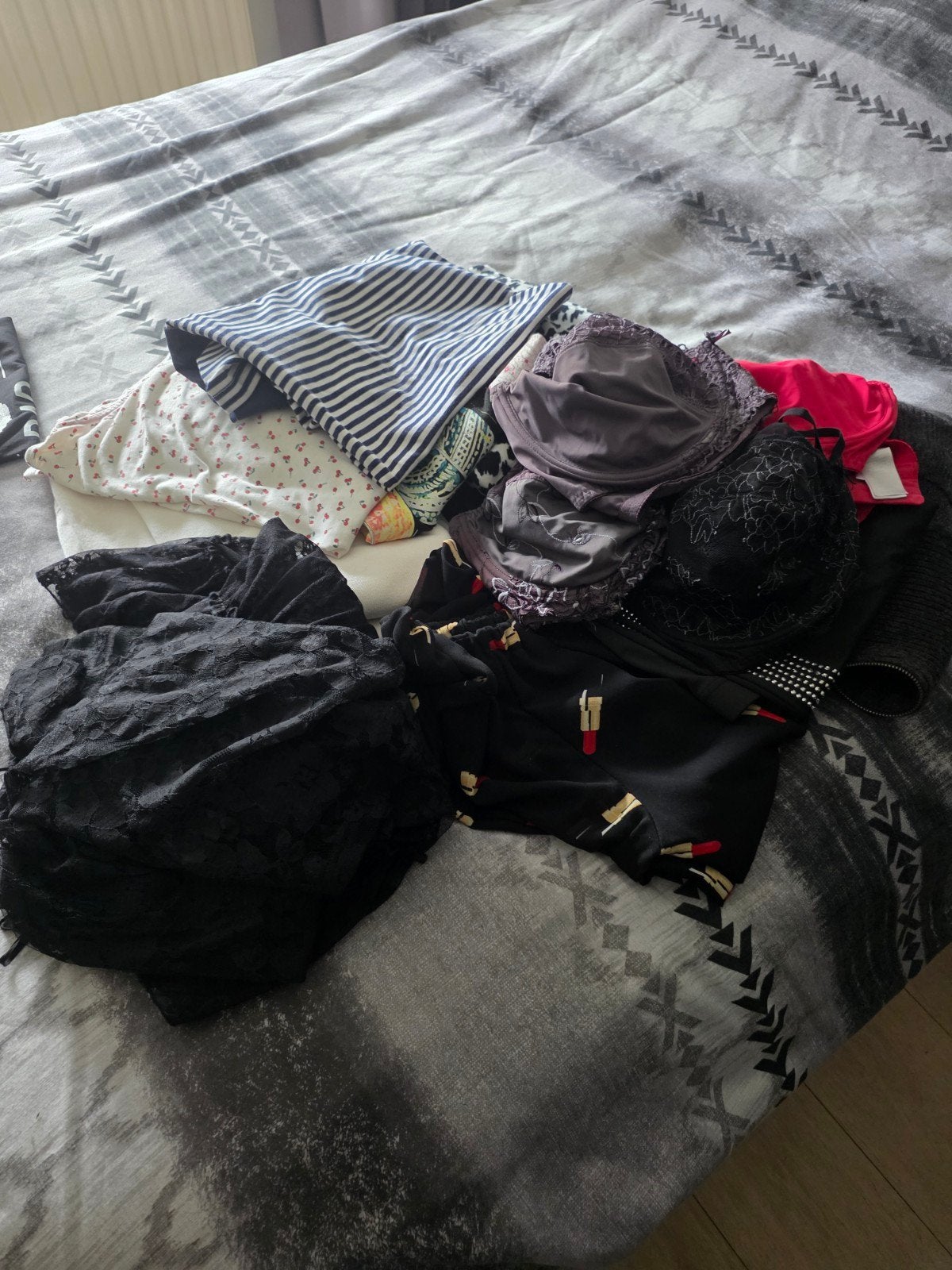 Diverse kleding en lingerie, maat 44/95E i Gratis af te hale, Ophalen of Verzenden, Meerkleurig, Overige typen