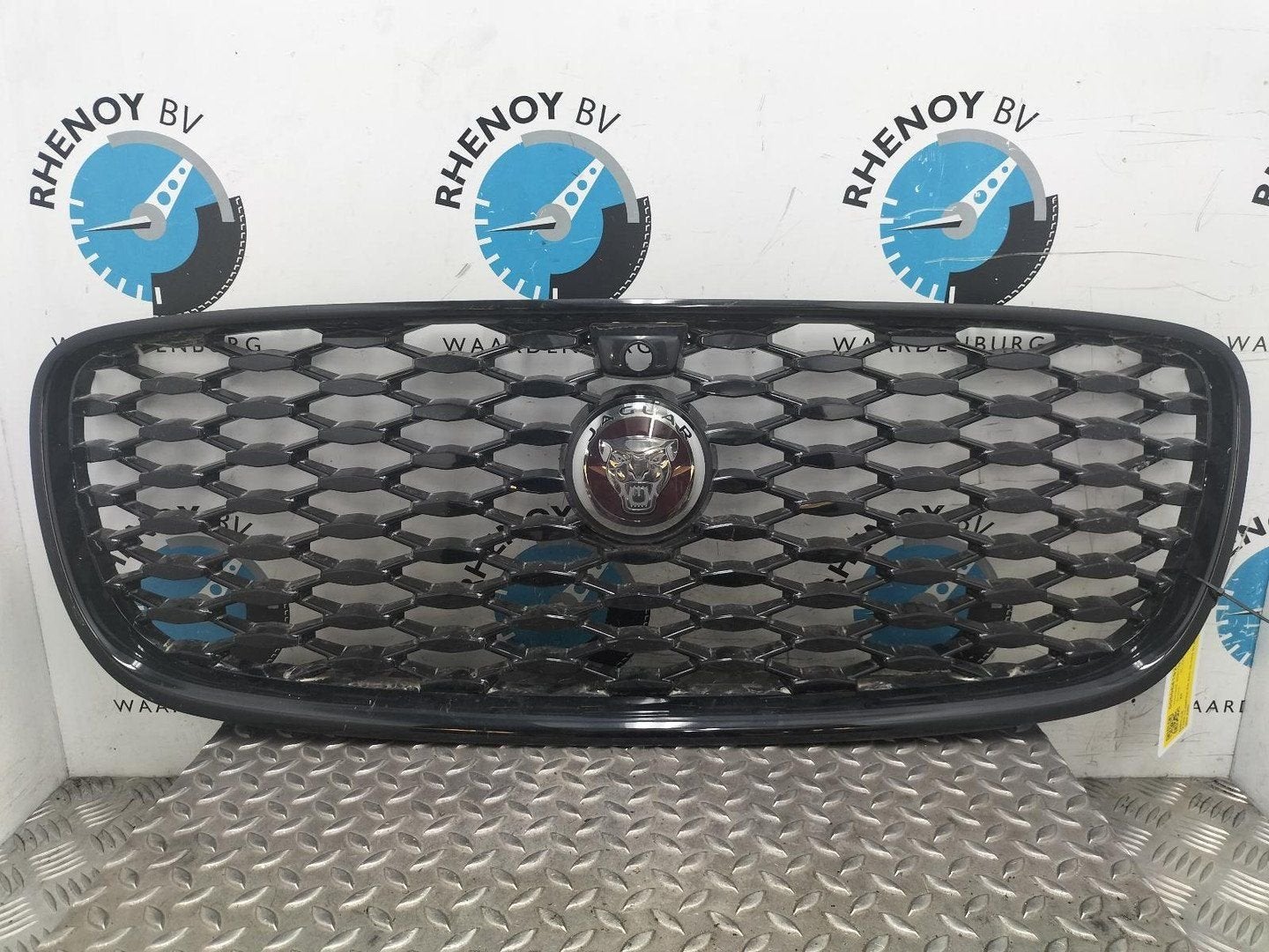 JAGUAR XF X260 SE P300 AWD GRILLE 2021, Ophalen of Verzenden, Gebruikt, Stiba lid