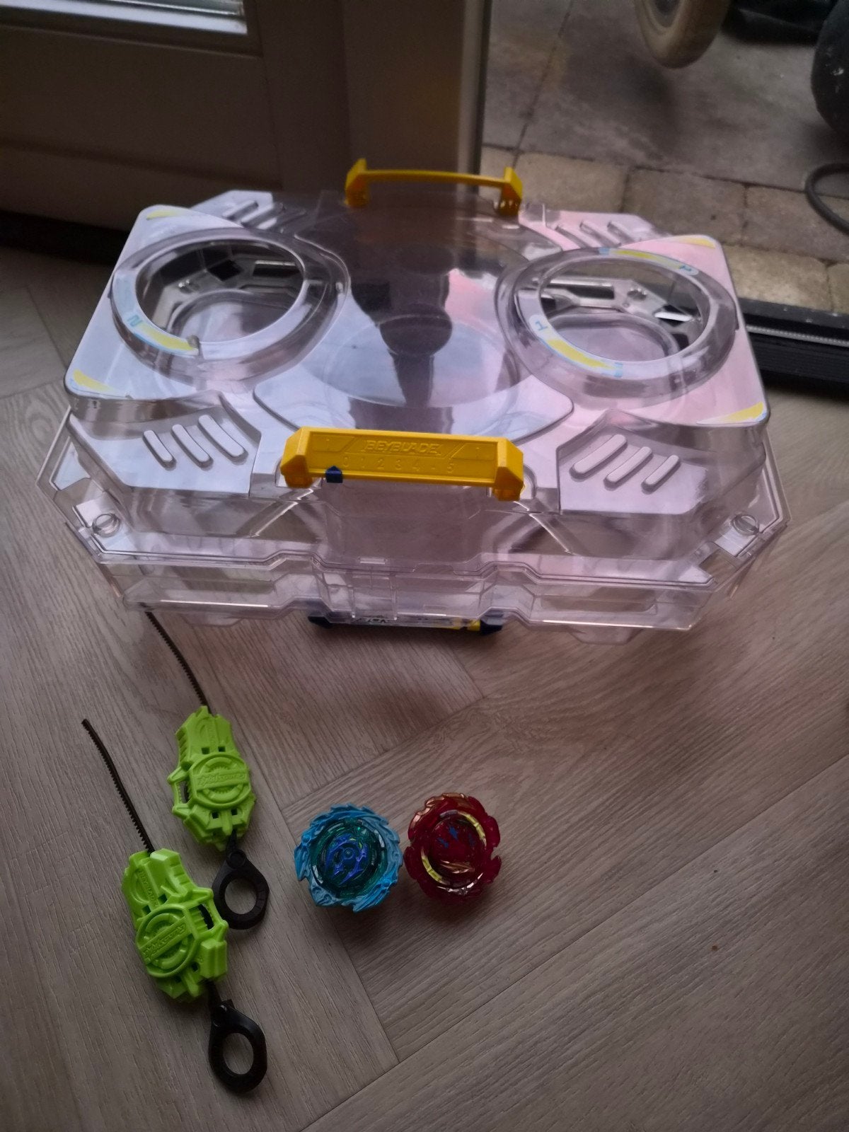 Beyblade Arena + spinners, Ophalen of Verzenden, Gebruikt, Jongen of Meisje