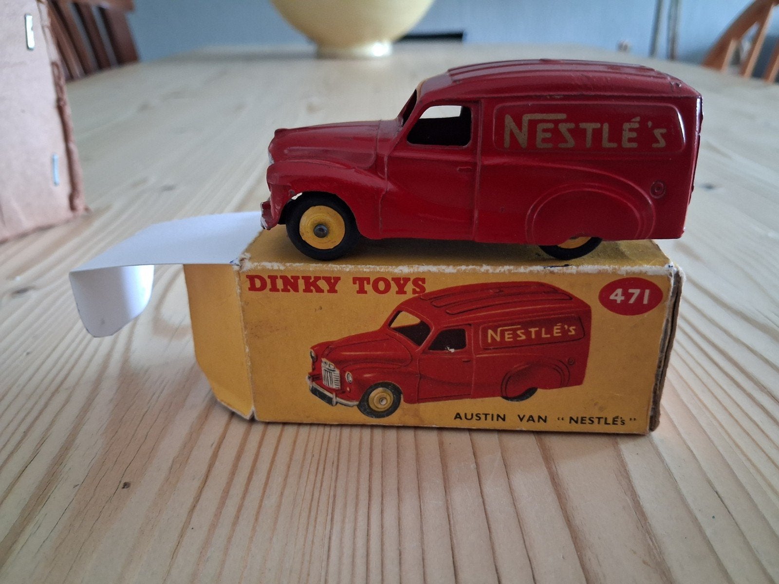 Dinky Toys Austin Nestlé, Ophalen of Verzenden, Gebruikt, Auto, Dinky Toys