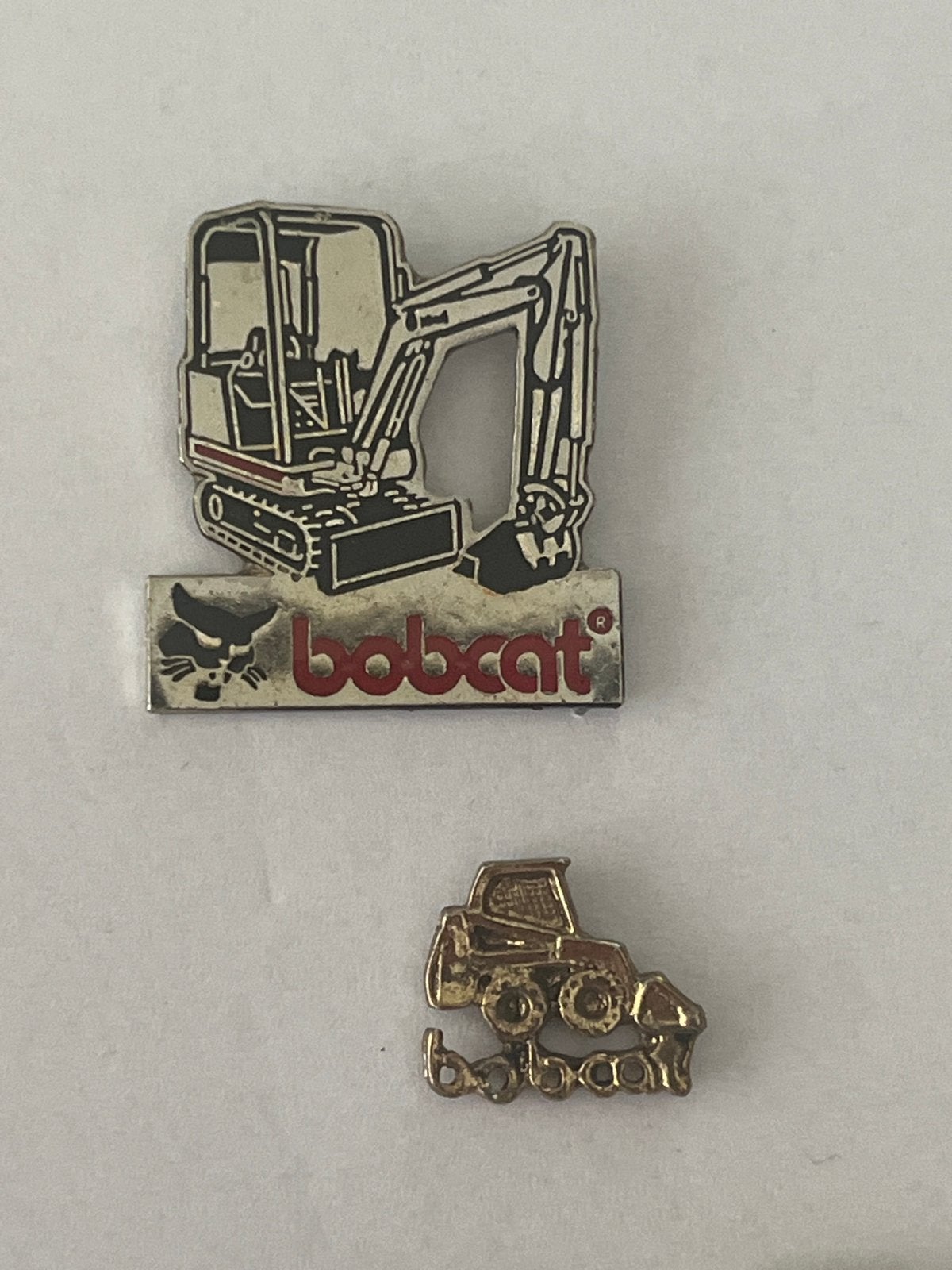 Bobcat Pin - Graafmachine en Shovel, Gebruikt, Transport, Ophalen of Verzenden, Speldje of Pin