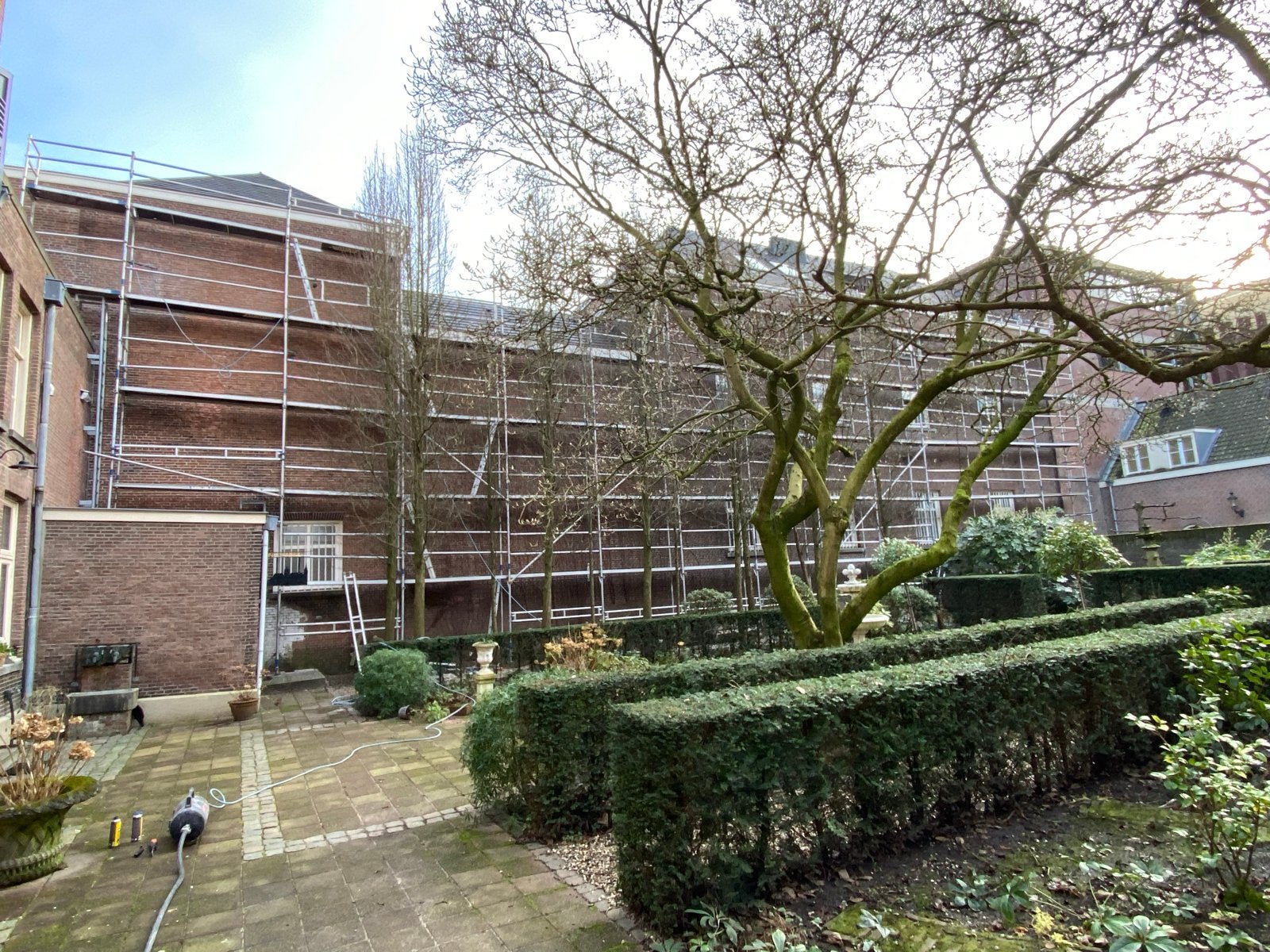 Gevelsteiger te huur incl. opbouwen & afbreken, Doe-het-zelf en Verbouw, Ophalen, Gebruikt, Gevelsteiger, 5 meter of hoger