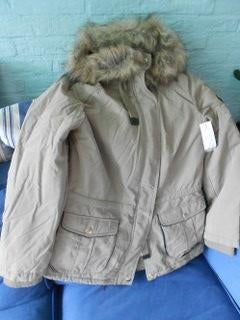 NIEUWE winter jas maat 44, Kleding | Dames, Jassen | Winter, Nieuw, Maat 42/44 (L), Groen, Ophalen