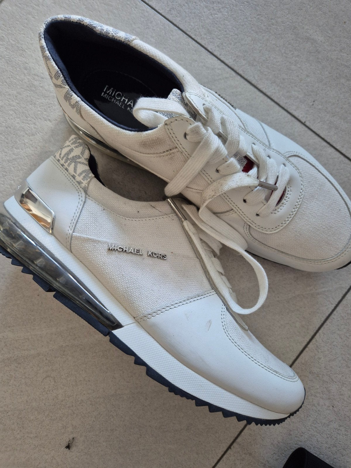 Michael Kors schoenen helemaal NIEUW Niet Gedrage, Ophalen, Nieuw, Sneakers of Gympen