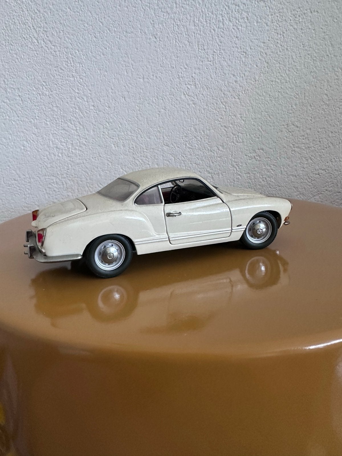 Volkswagen Karmann Ghia Classic Line modelauto, Ophalen of Verzenden, Gebruikt, Auto, Overige merken