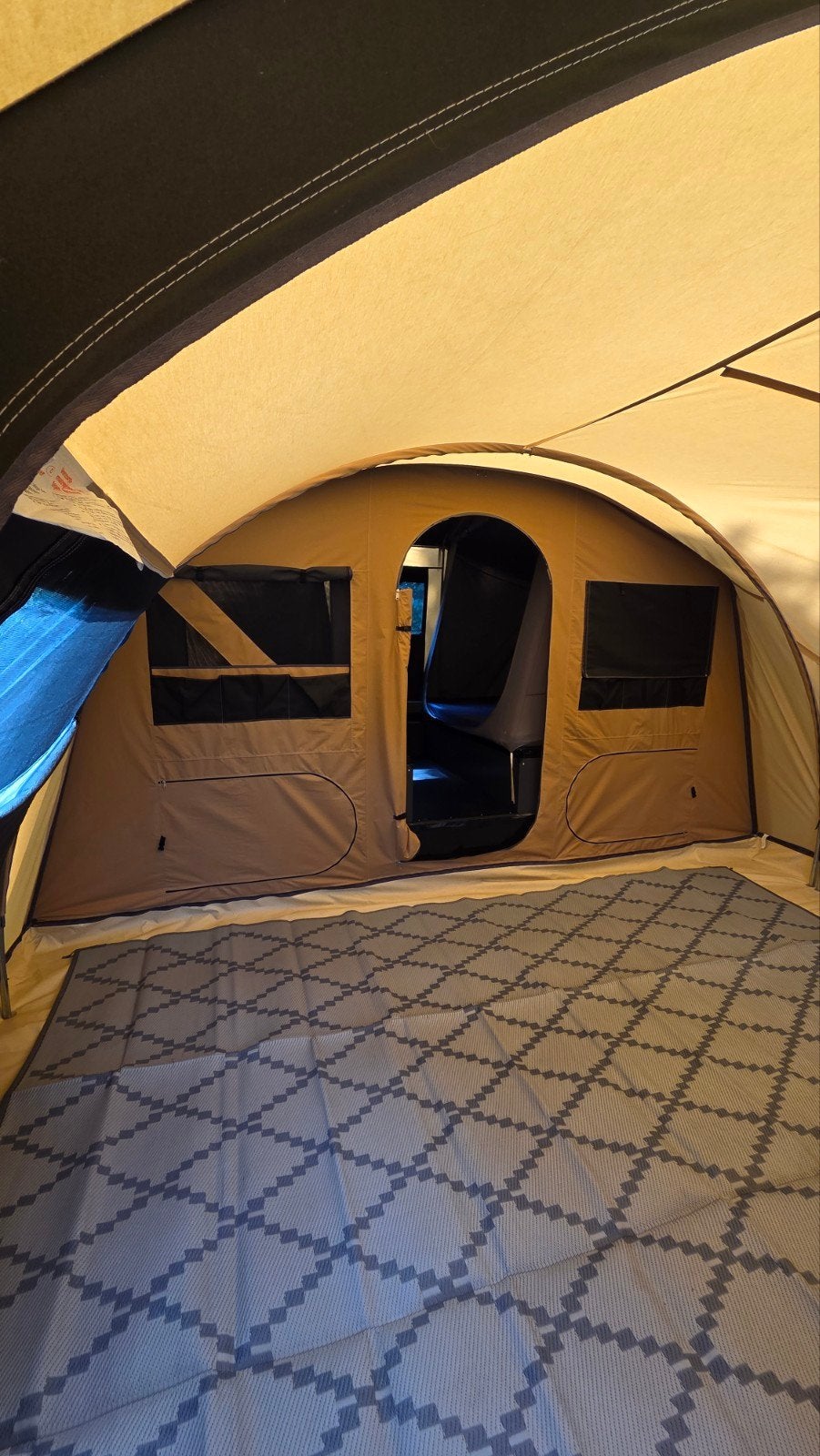 Foto 6 van Laatste kans! Europa Camper Sunrider Deluxe 2024 + panorama