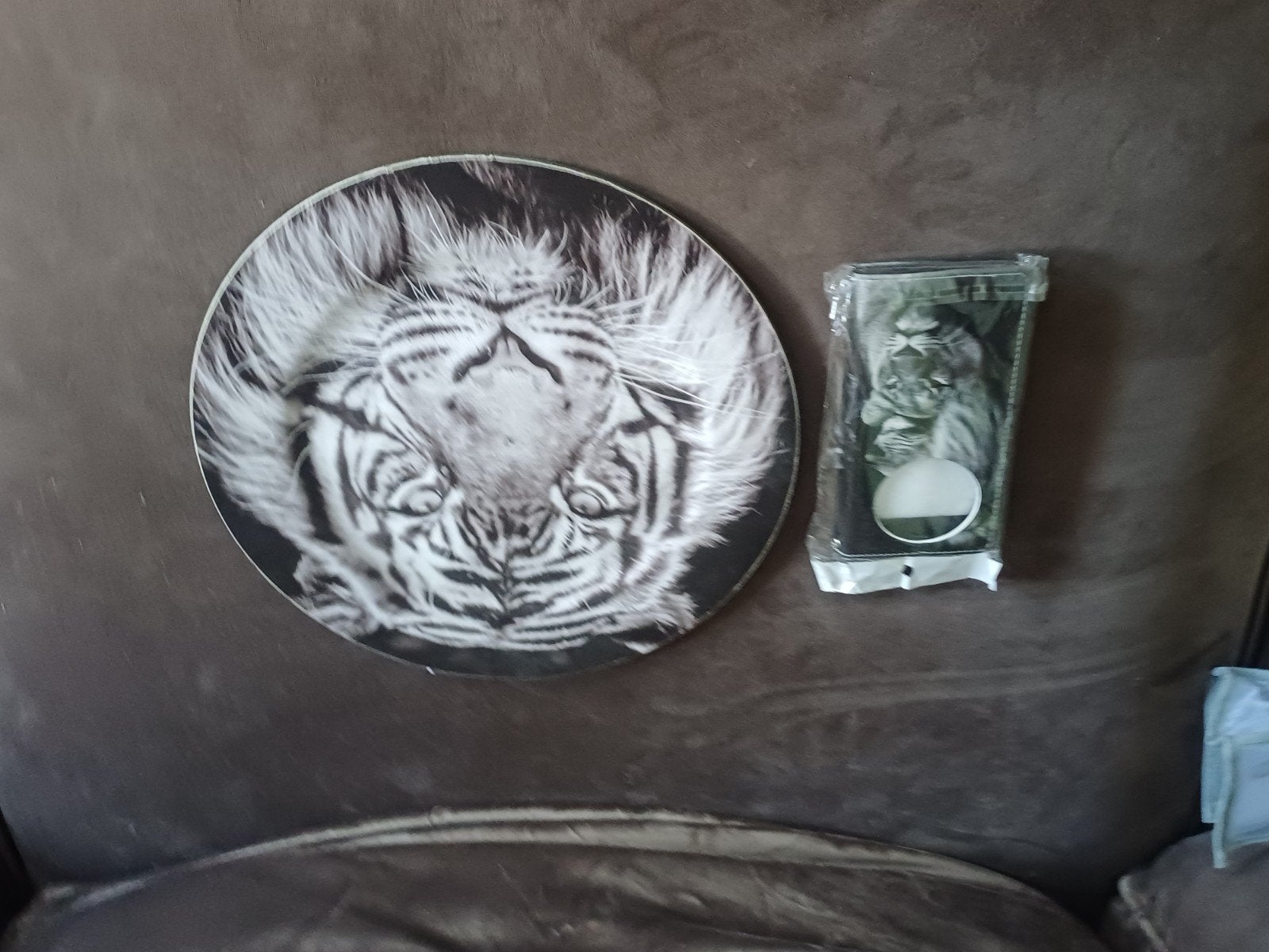Tijger decoratie set: bord en telefoonhoesje, Zwart, Overige materialen, Overige stijlen, Ophalen of Verzenden