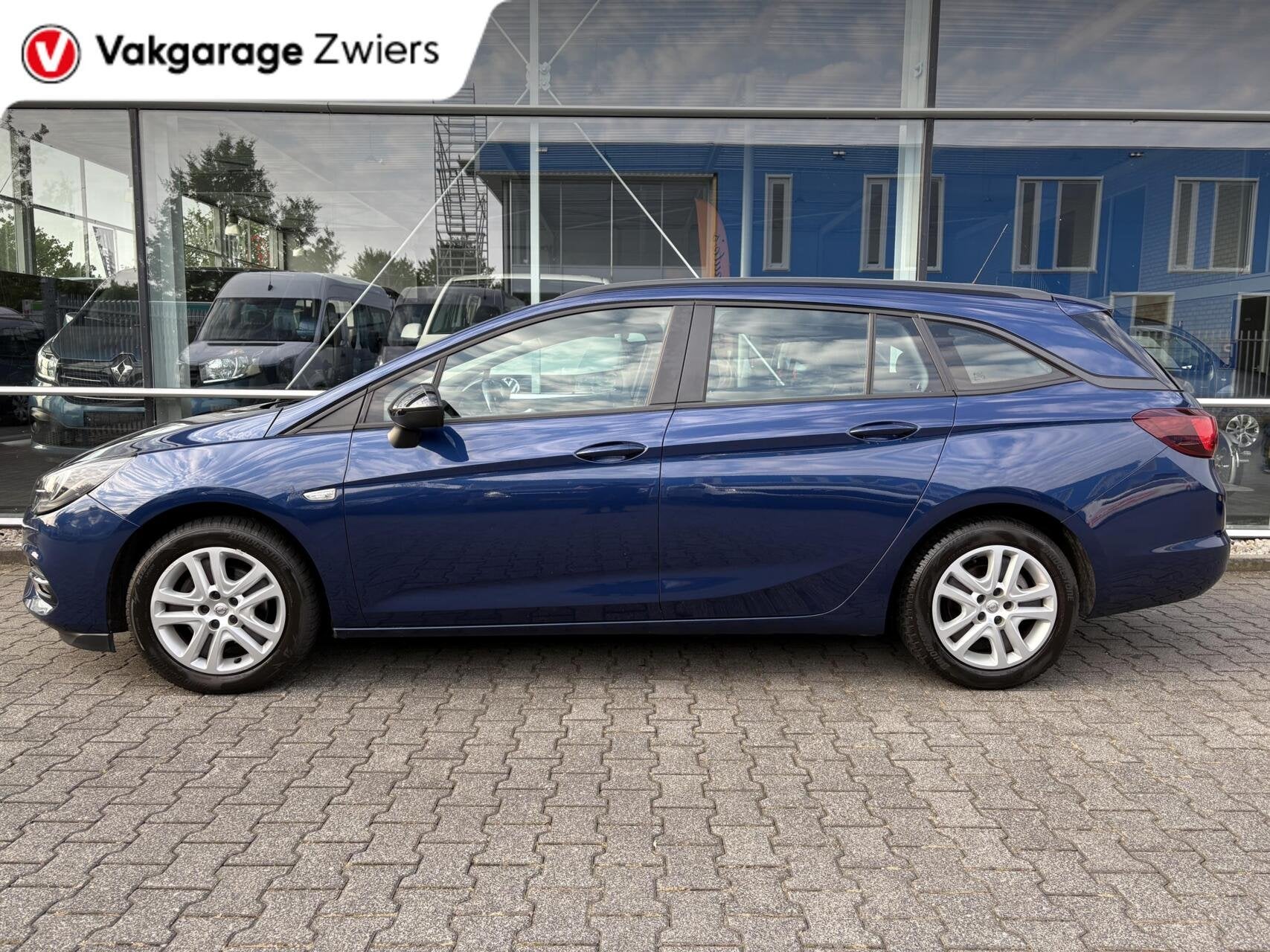 Opel Astra Sports Tourer 1.2 Business Edition Carplay|Navi|s, Voorwielaandrijving, Euro 6, 1199 cc, Blauw
