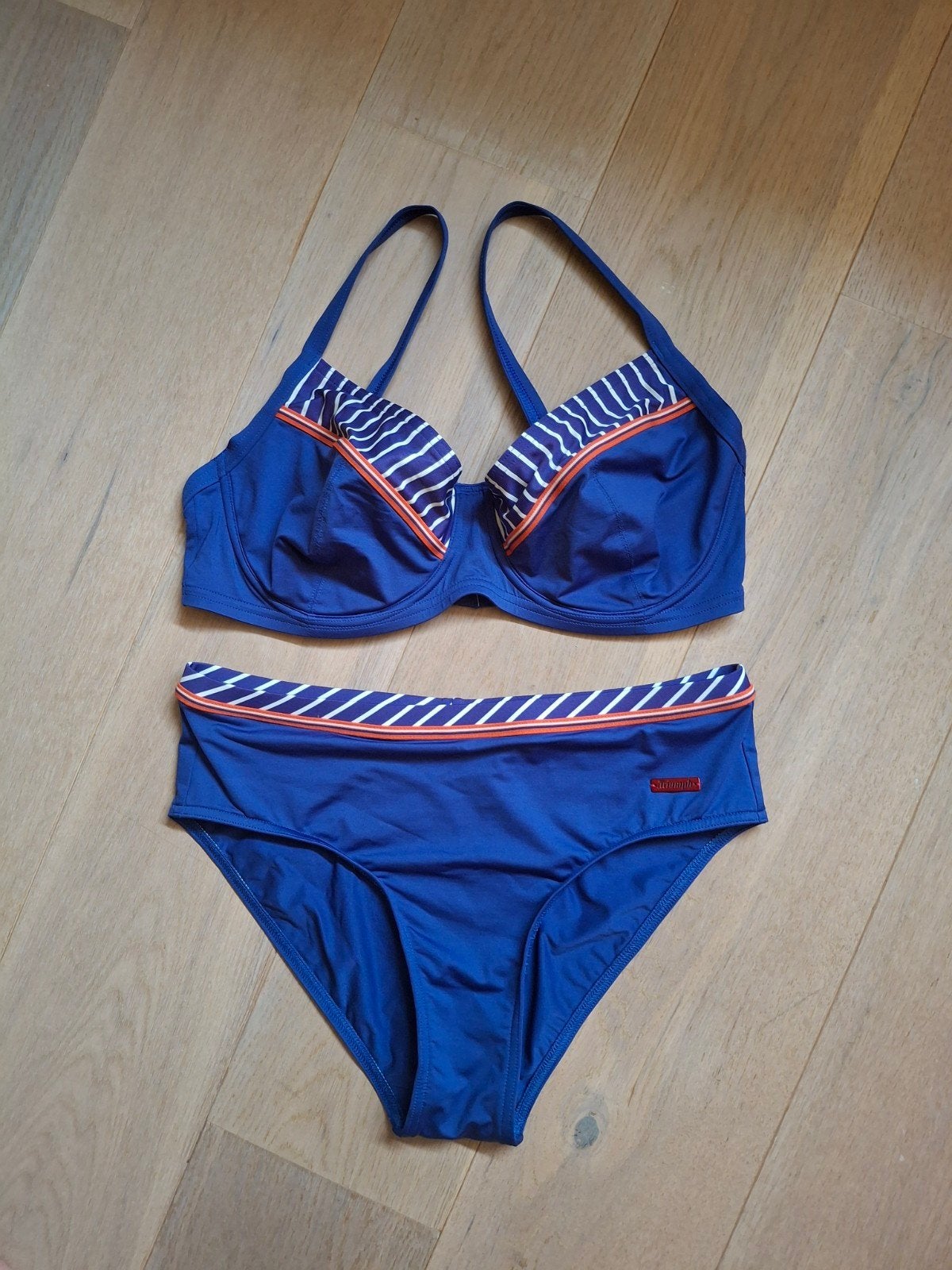 TRIUMPH nieuwe bikini. Mt 38, Verzenden, Nieuw, Bikini