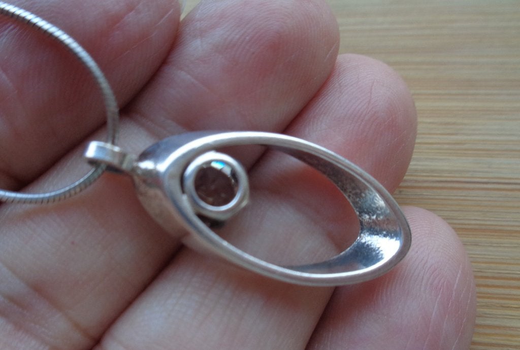 zilveren ketting met mooie design hanger [1109], Met hanger, Verzenden, Zo goed als nieuw, Zilver