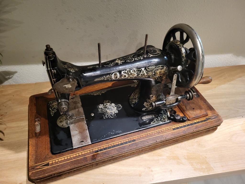 Antieke naaimachine Merk OSSA, Antiek en Kunst, Ophalen of Verzenden