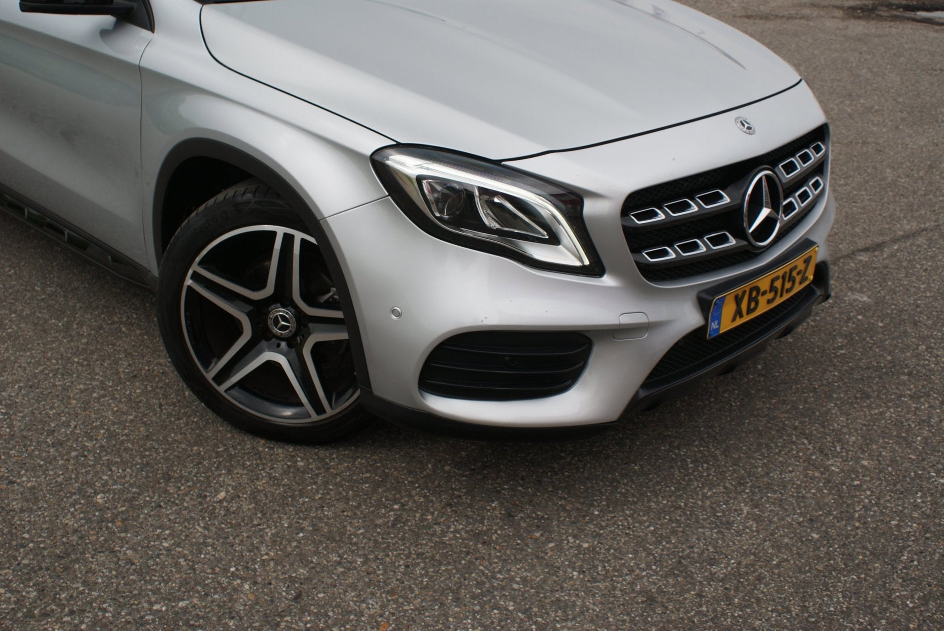 Mercedes-Benz GLA-klasse 180 ///AMG Pakket | Pano | Camera |, Dealer onderhouden, Gebruikt, 4 cilinders, 715 kg
