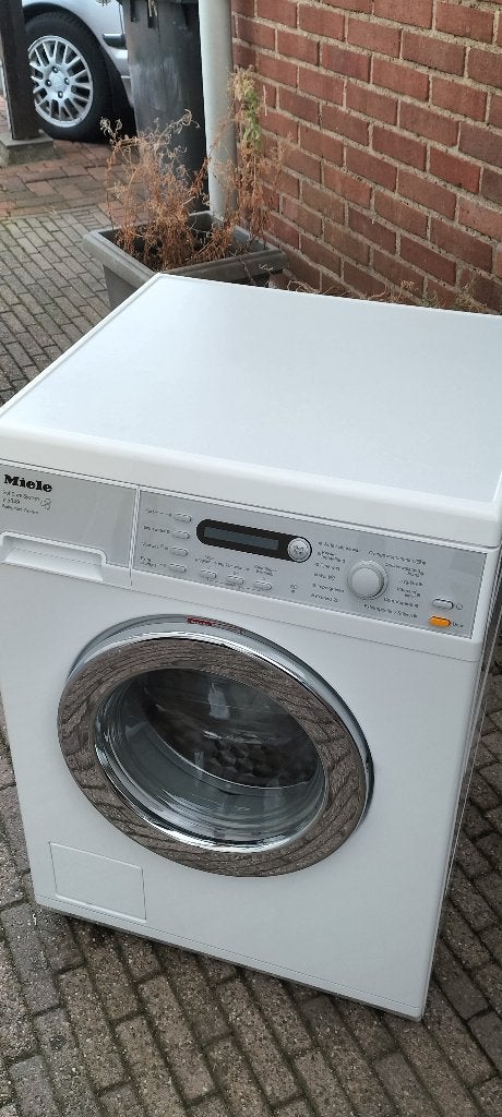 Miele Wasmachine, Ophalen, Zo goed als nieuw, Voorlader, Energieklasse A of zuiniger