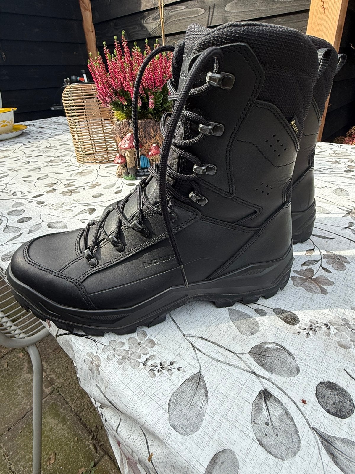 Lowa renegade ll GTX hi mt 44,5, Kleding | Heren, Ophalen of Verzenden, Zo goed als nieuw, Zwart, Wandelschoenen of Bergschoenen