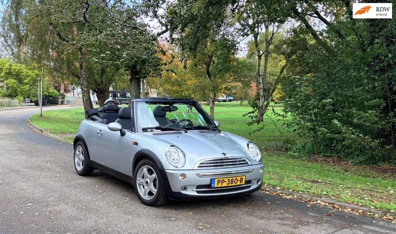 Mini Cabrio 1.6 Cooper Steptronic. Full History., Auto's, Gebruikt, 4 cilinders, 4 stoelen, Bedrijf