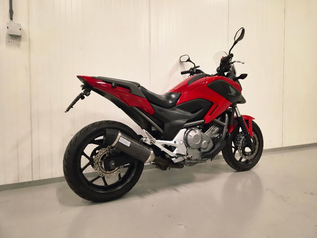 Honda NC 700 X ABS, Motoren, 2 cilinders, Bedrijf, Minimaal motorrijbewijs A2, Sportuitlaat