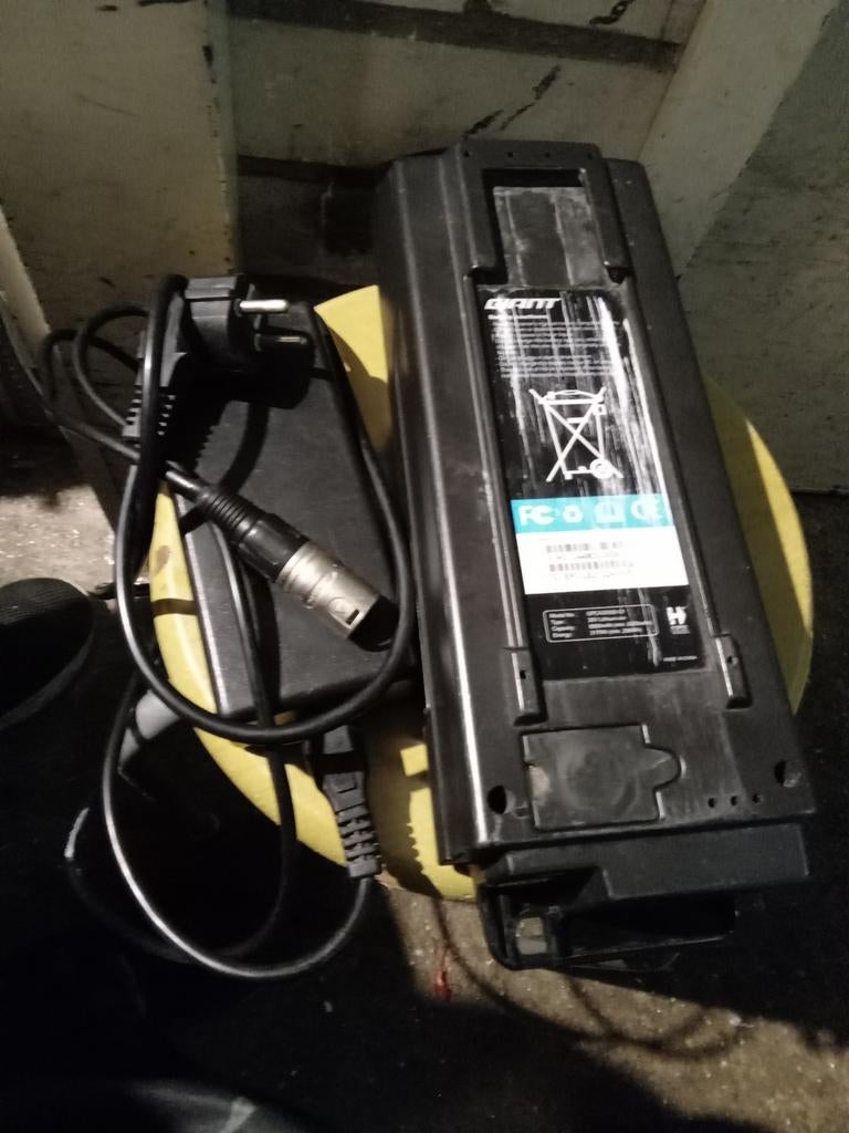 Giant accu en oplader voor elektrische fiets, Fietsen en Brommers, Fietsen | Jongens, Ophalen of Verzenden