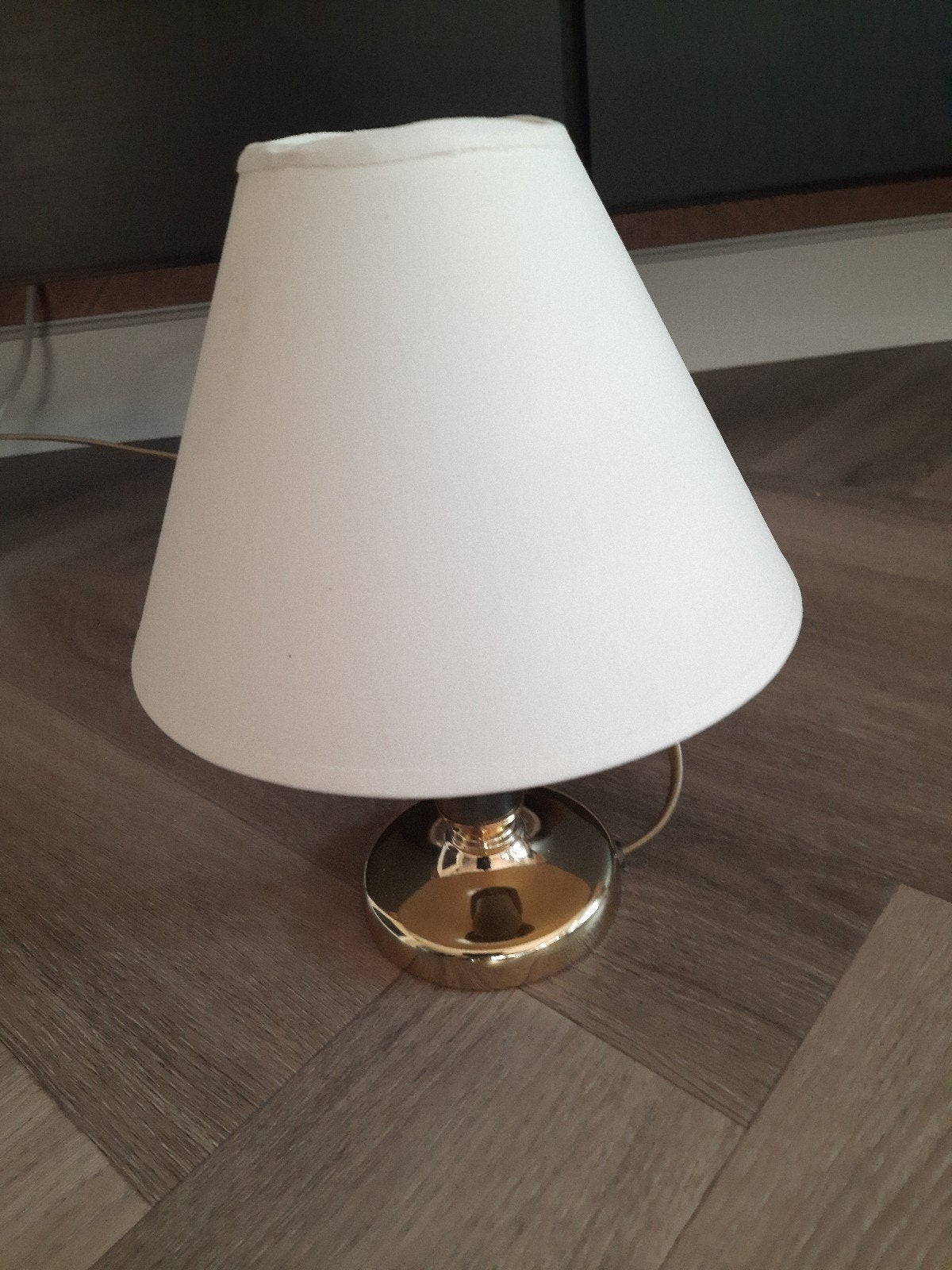 Gouden schemerlamp met stoffen kap, Huis en Inrichting, Lampen | Tafellampen, Met schakelaar, Gebruikt, Goud, Textiel