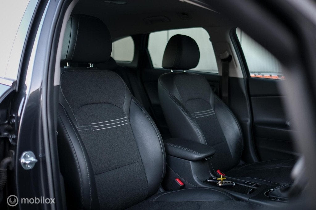 Hyundai i30 Wagon 1.0 T-GDi MHEV Comfort Smart | Automaat |, Auto's, Hyundai, Gebruikt, 1246 kg, Leder en Stof, 3 cilinders