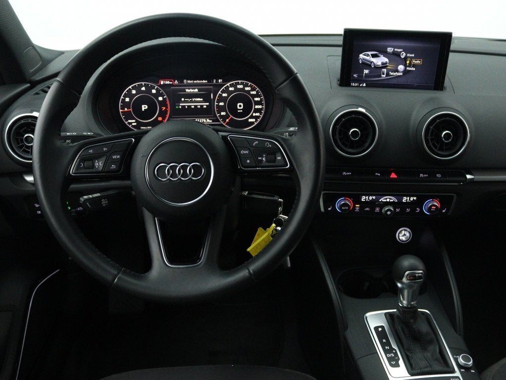 Audi A3 Limousine 35 TFSI 150PK S-Tronic S-Line | B&O Audio, Auto's, Stof, Euro 6, 4 cilinders, Wit