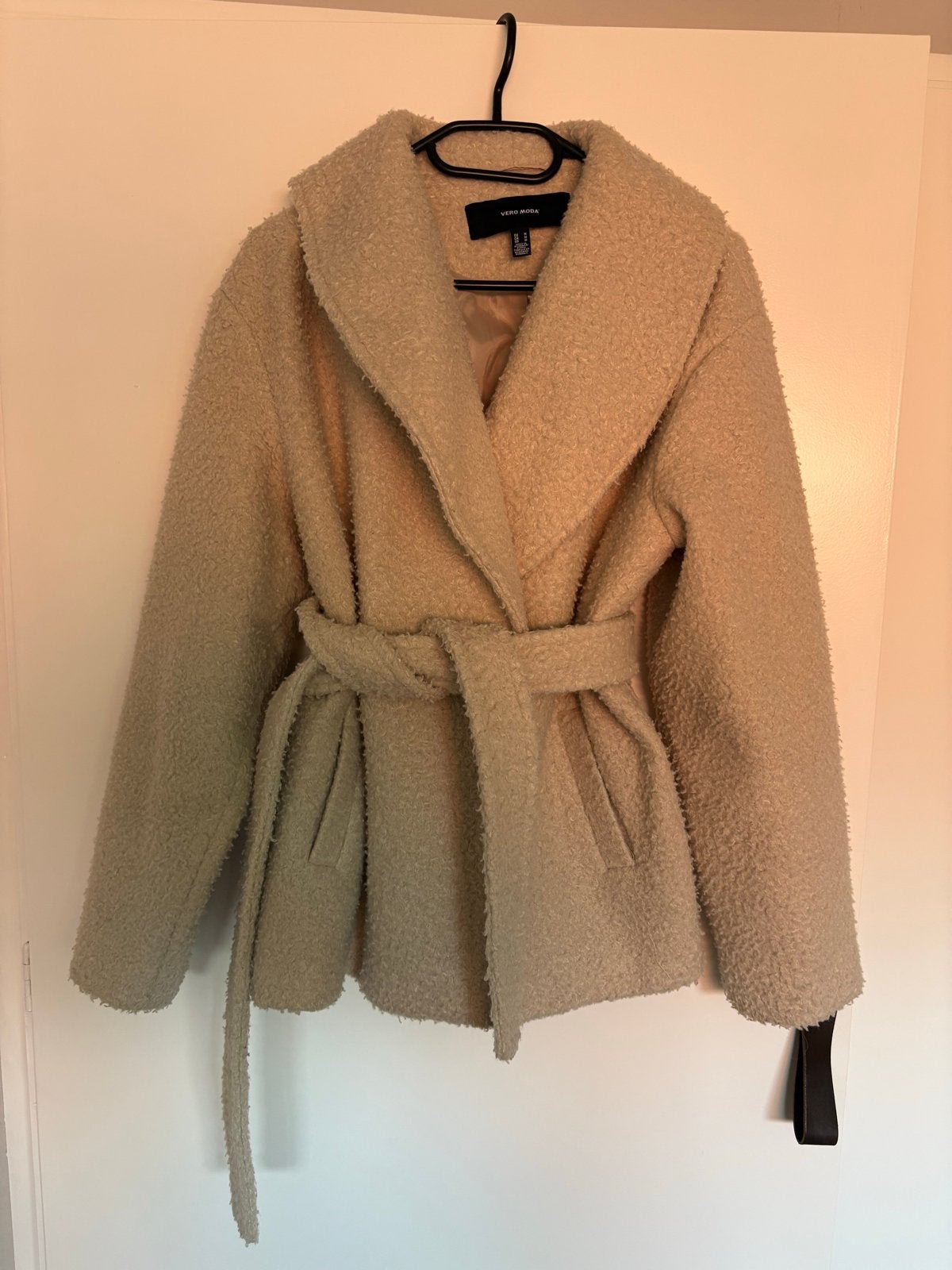Teddy jas van Vera Moda maat M, Kleding | Dames, Jassen | Zomer, Ophalen of Verzenden, Gedragen, Maat 38/40 (M), Beige