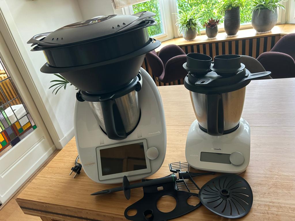 Thermomix TM6 plus Friend en extra toebehoren, Ophalen, 4 liter of meer, Gebruikt, 3 snelheden of meer