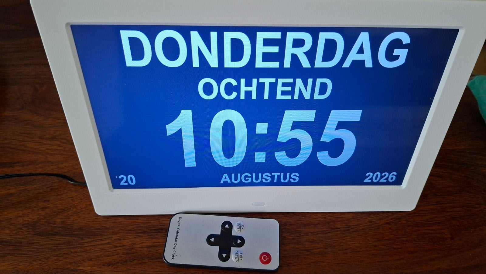 Digitale klok speciaal voor dementie, Wit, Overige typen, Ophalen of Verzenden, Zo goed als nieuw