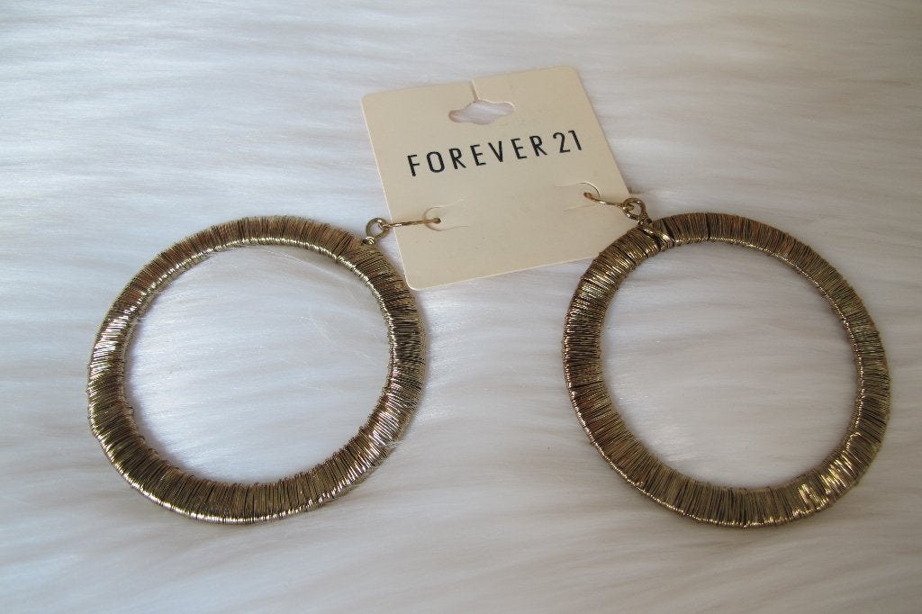 Thick gold hoop earrings (Forever 21), Overige materialen, Hangers, Nieuw, Ophalen of Verzenden