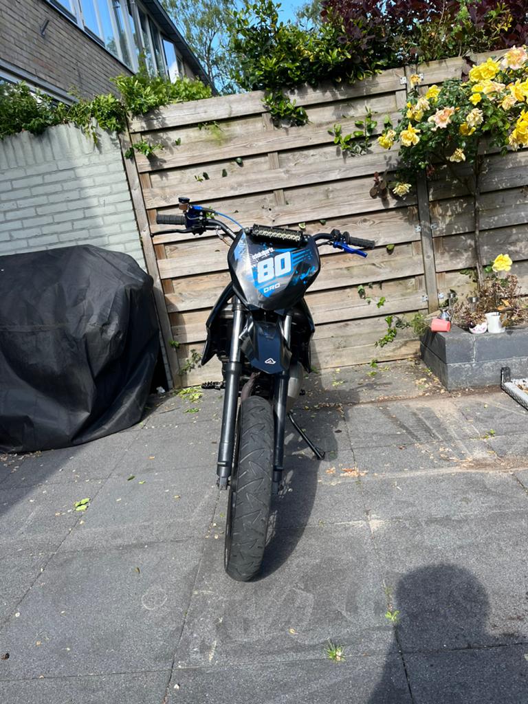Derbi senda sm 80cc, Fietsen en Brommers, Minibikes, Midibikes en Pitbikes, Ophalen, Zo goed als nieuw, Overige typen
