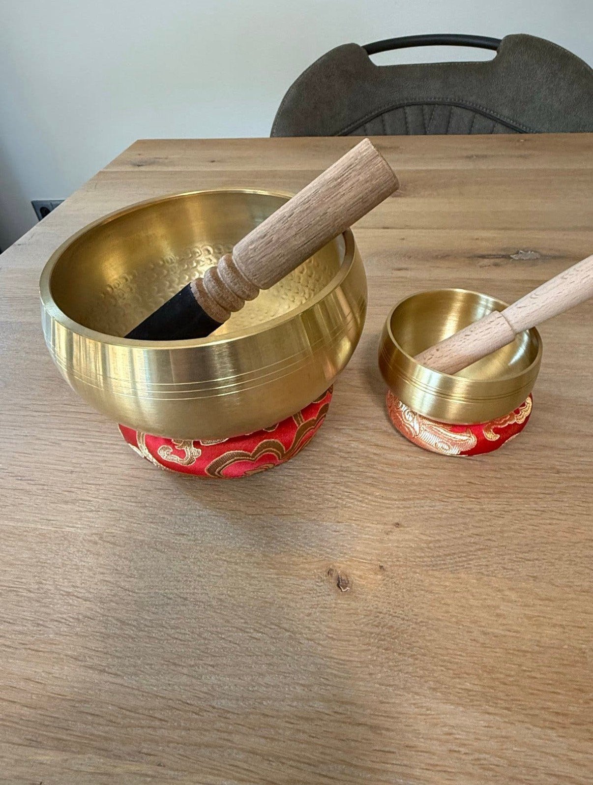 Duo Klankschalen 15 & 8 cm met Hamer en Kussen, Ophalen of Verzenden, Zo goed als nieuw