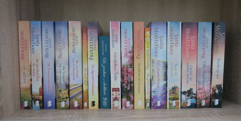 Een zeer grote collectie 26 boeken van Santa Montefiore, Ophalen of Verzenden, Zo goed als nieuw, Santa Montefiore