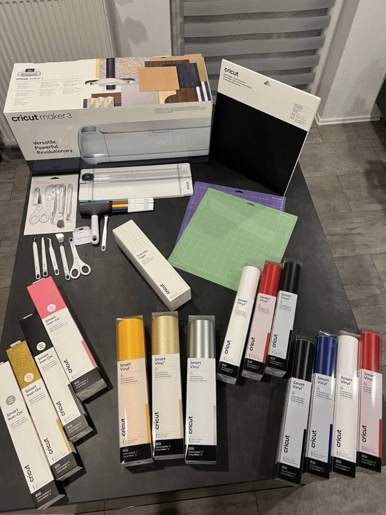 Cricut Maker 3 + accessoires - zo goed als nieuw, Hobby en Vrije tijd, Knutselen, Verzenden, Overige thema's, Gereedschap of Toebehoren