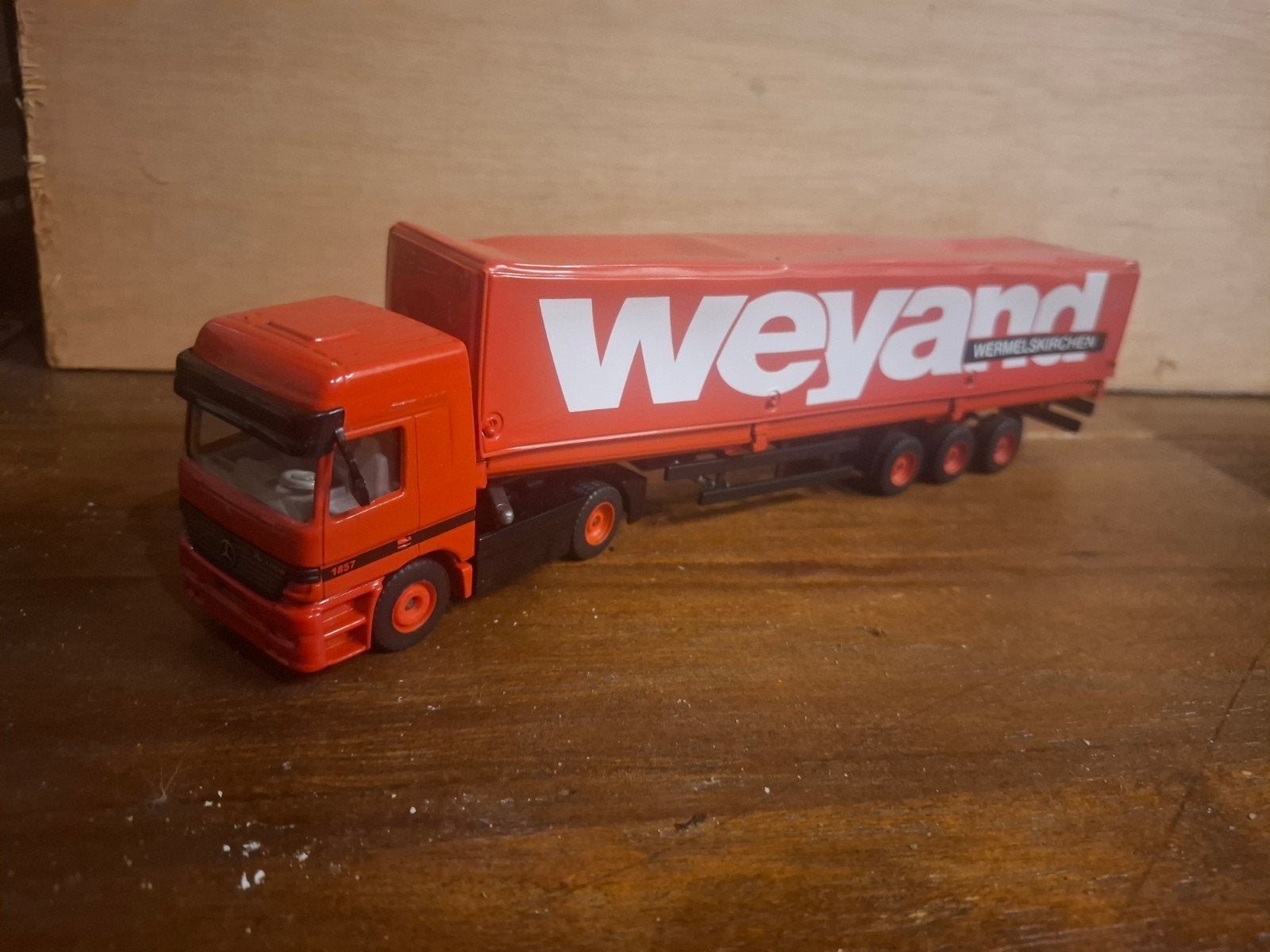 Siku Mercedes vrachtwagen met Weyand oplegger, Hobby en Vrije tijd, Ophalen of Verzenden, Gebruikt, Overige merken
