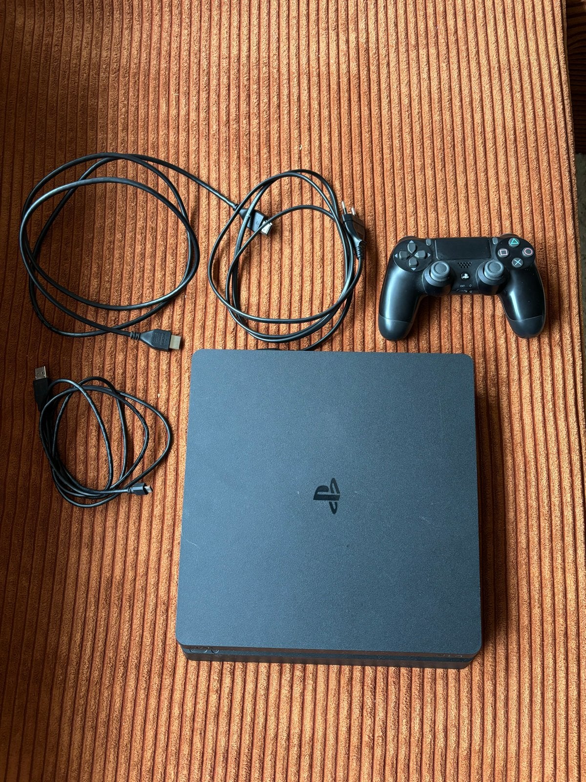PlayStation 4 Slim 500 GB met 1 controller, 500 GB, Verzenden, Zo goed als nieuw, Met 1 controller