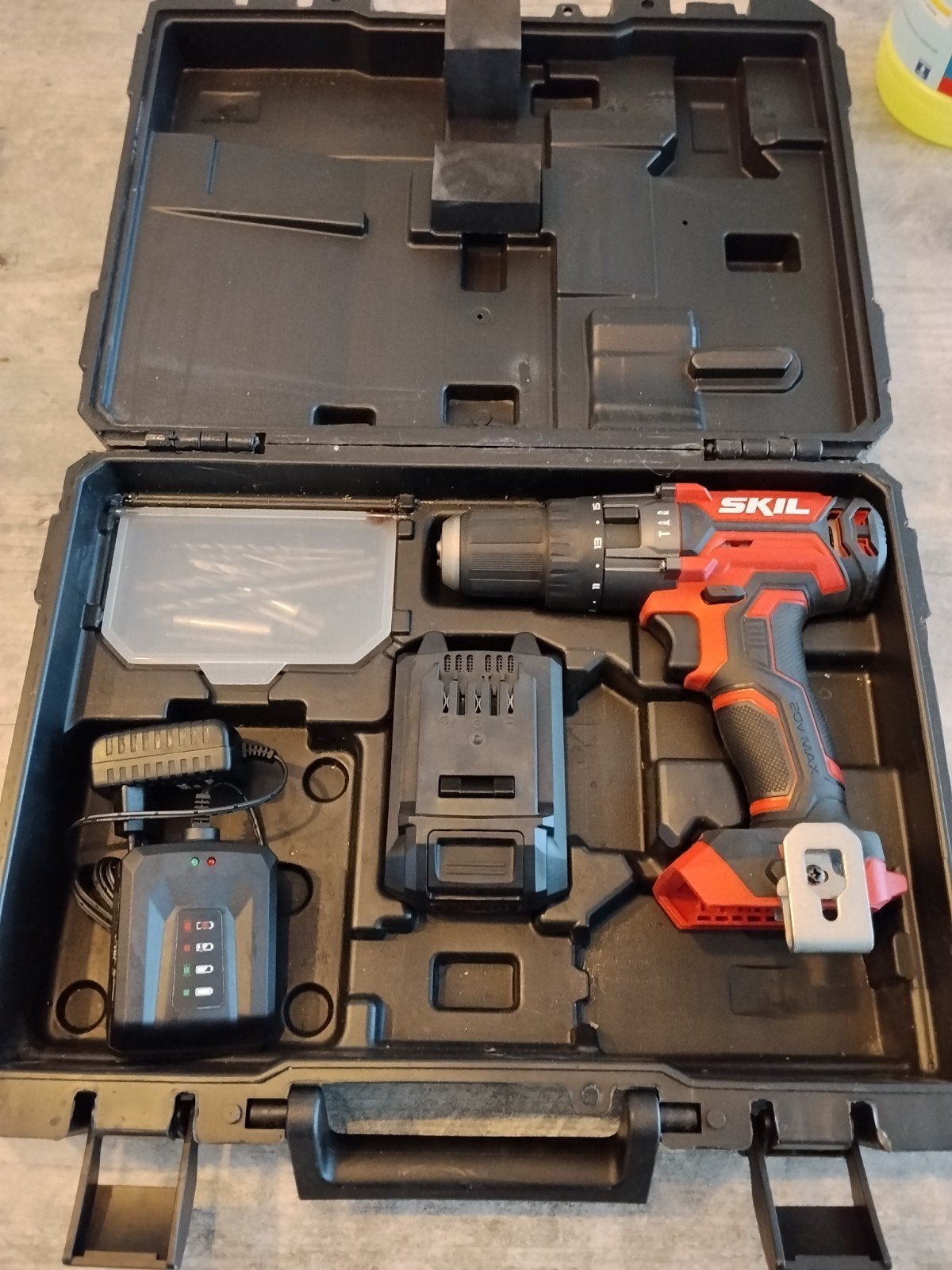 SKIL Accu Klopboormachine 20V Max met Accu en Oplader, Ophalen of Verzenden, Gebruikt, Boormachine