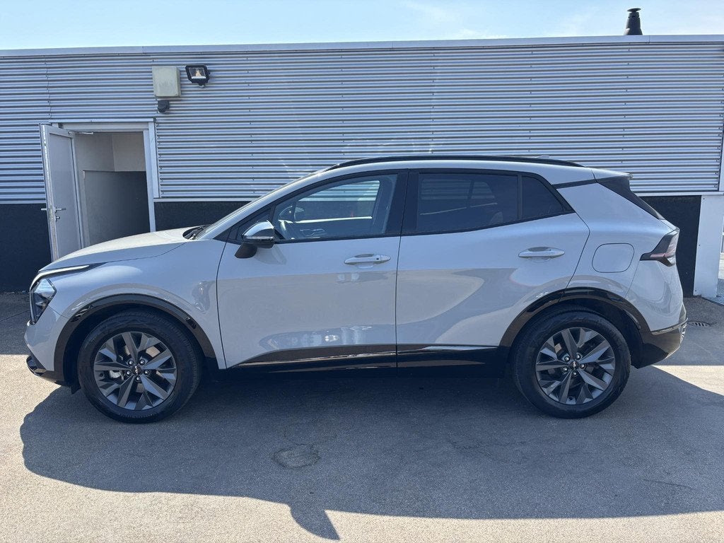 Kia Sportage 1.6 T-GDi Hybrid Dark Edition NL-auto, Nieuw ge, Auto's, Kia, Gebruikt, Euro 6, 4 cilinders, 1360 kg
