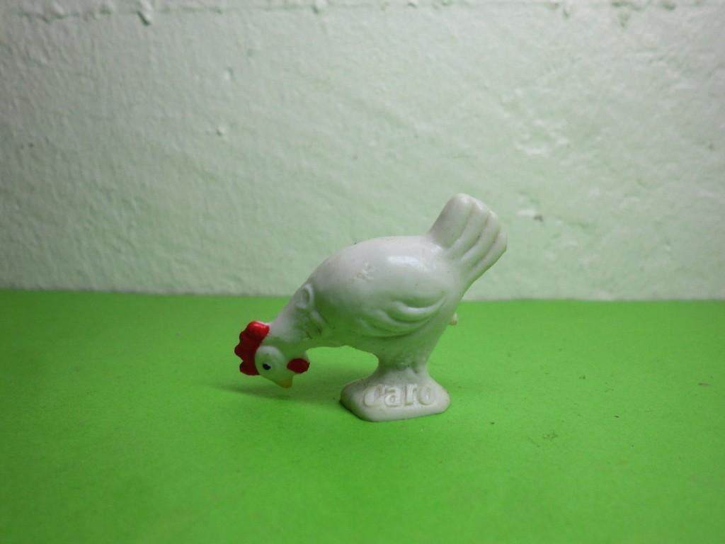 Schleich kip pikkend, gemaakt voor de fa Caro, Ophalen of Verzenden, Gebruikt, Boerderijdier, Beeldje of Figuurtje