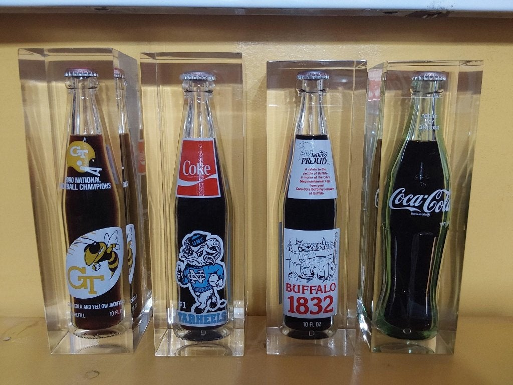 Coca Cola Flessen 4 stuks Mint staat, Ophalen of Verzenden, Zo goed als nieuw, Gebruiksvoorwerp
