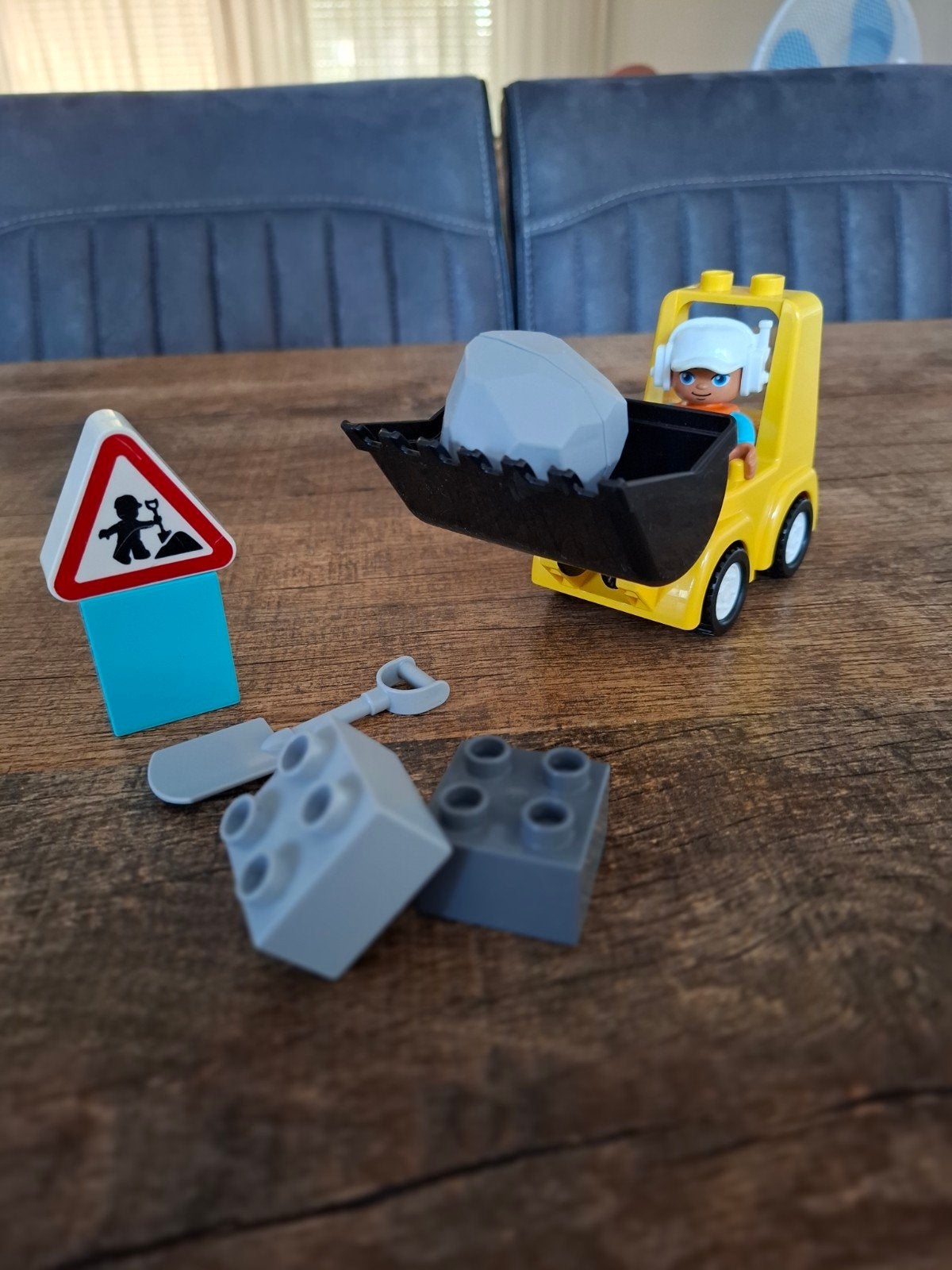 LEGO Duplo Bulldozer 10930 met schep en figuur, Kinderen en Baby's, Speelgoed | Duplo en Lego, Inclusief minifiguren, Gebruikt