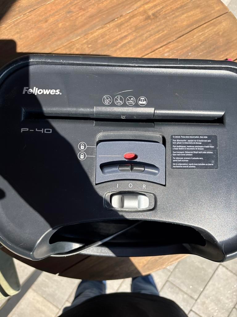 Fellowes P-40 Papiervernietiger - Compact en Betrouwbaar, Ophalen of Verzenden, Zo goed als nieuw