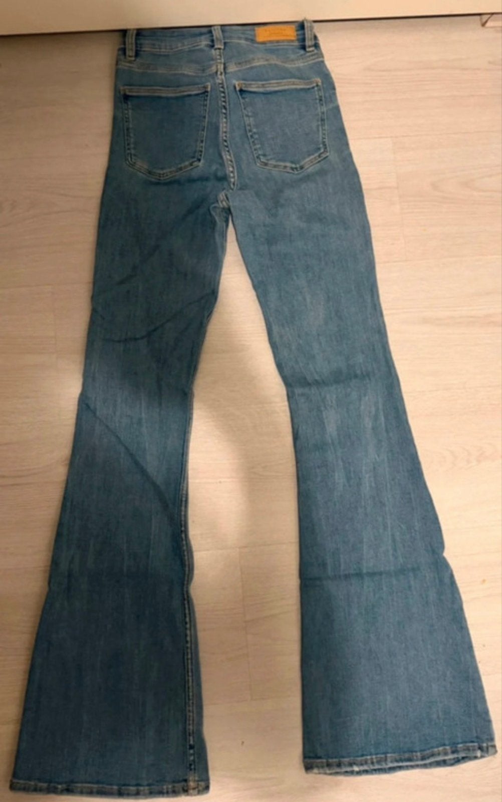 Bershka flared jeans maat 32, Blauw, Ophalen of Verzenden, Maat 34 (XS) of kleiner, Lang